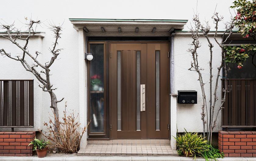 japanese-house-entrance-with-trees