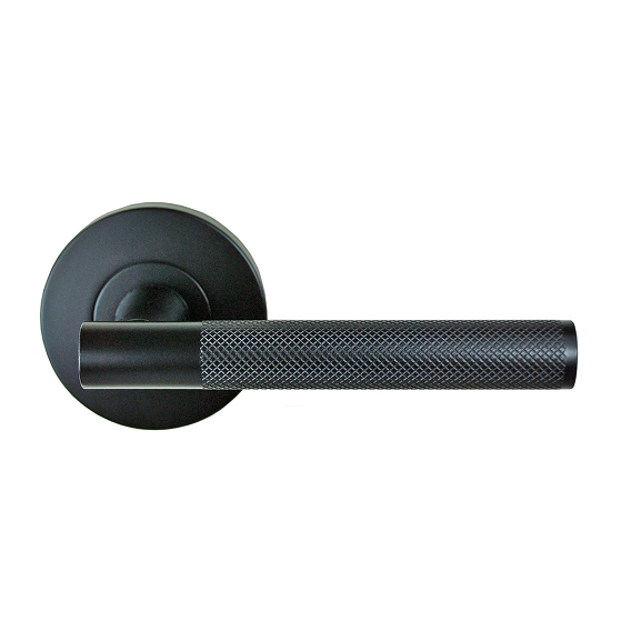 MDOMKPAS-BL-Domici-Knurled-passage-lever-set-matte-black-rgb-1536x718